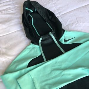 MENS SMALL NIKE SWEATSHIRT (BARELY WORN)